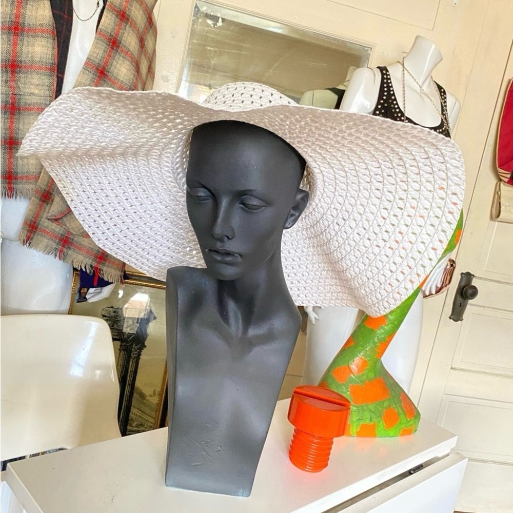 Floppy white paper summer hat